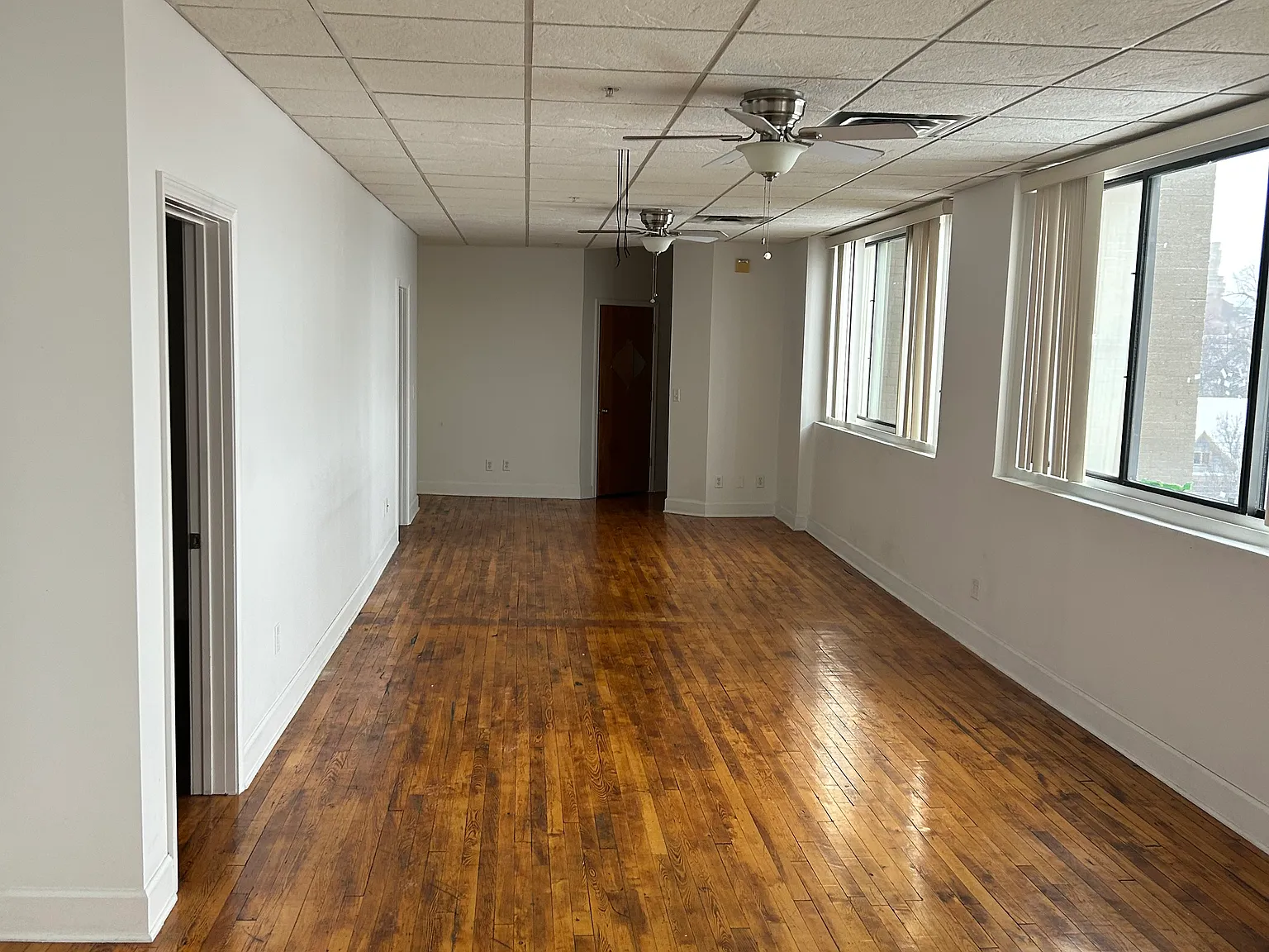 302 N Goodman — Photo 4