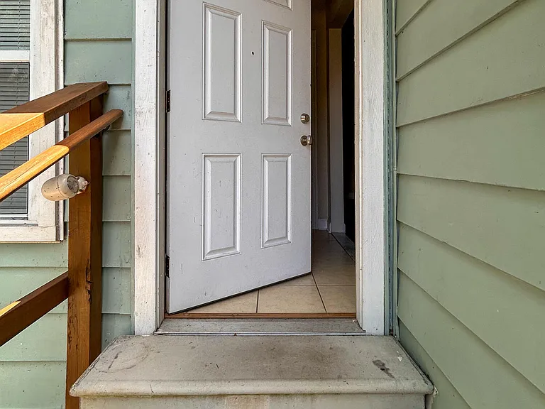3944 Boone Park Ave #FRONT — Photo 3