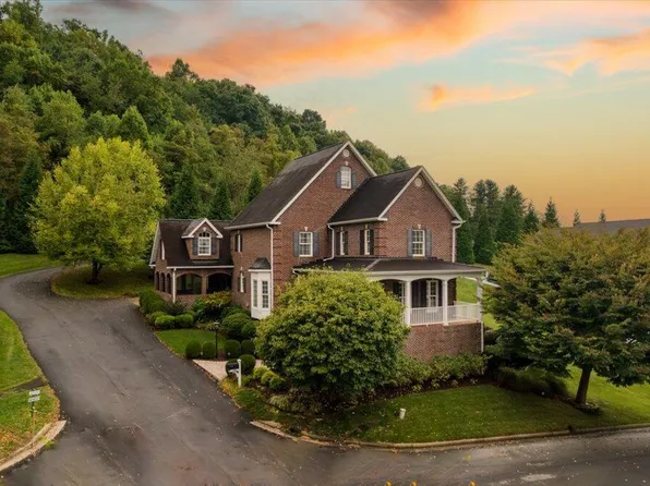 12781 Southampton Cir, Bristol, VA 24202