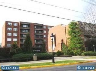 15 Haddonfield Cmns, Haddonfield, NJ 08033