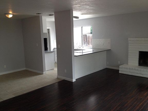 5th image of 8319 Burgundy Dr