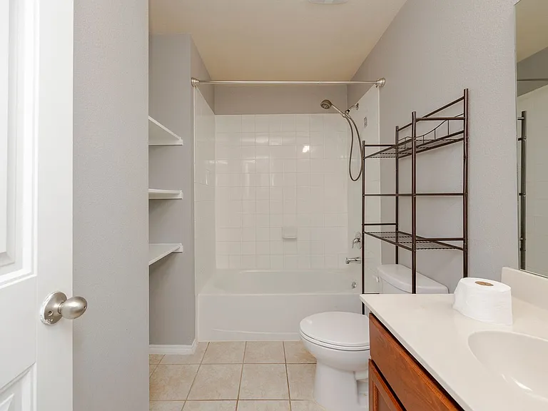 2544 Saldana Dr — Photo 23