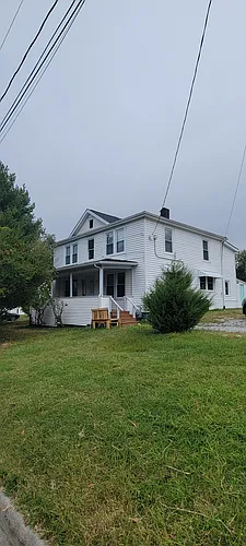 212 Summit St #B Photo 1