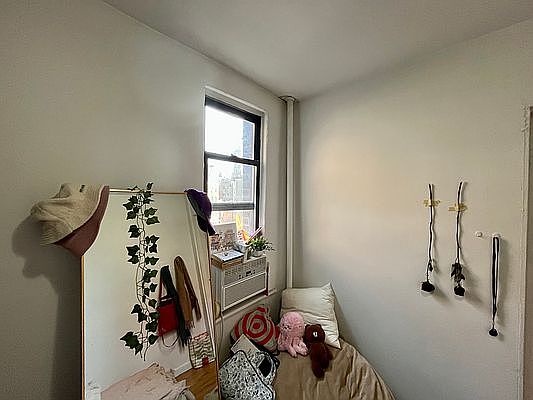 4th image of 138 Orchard St APT 9A