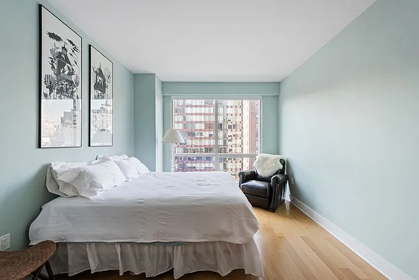 Sold by Nest Seekers International | media 8