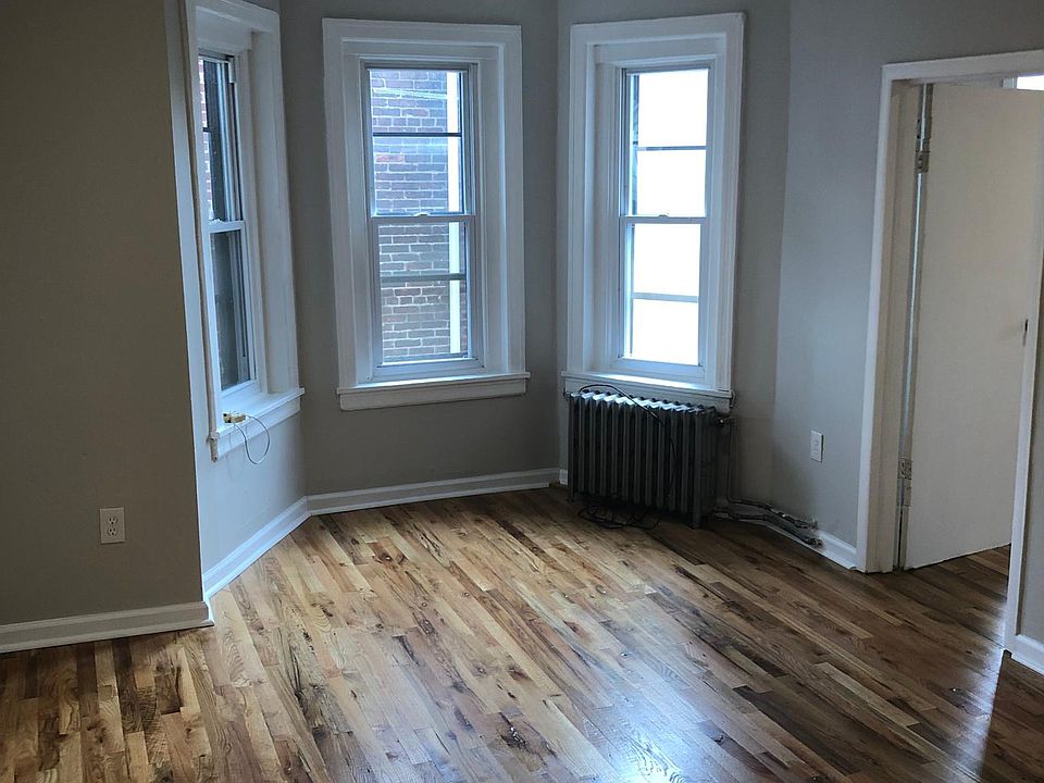 1st image of 1117 W 8th St APT 2
