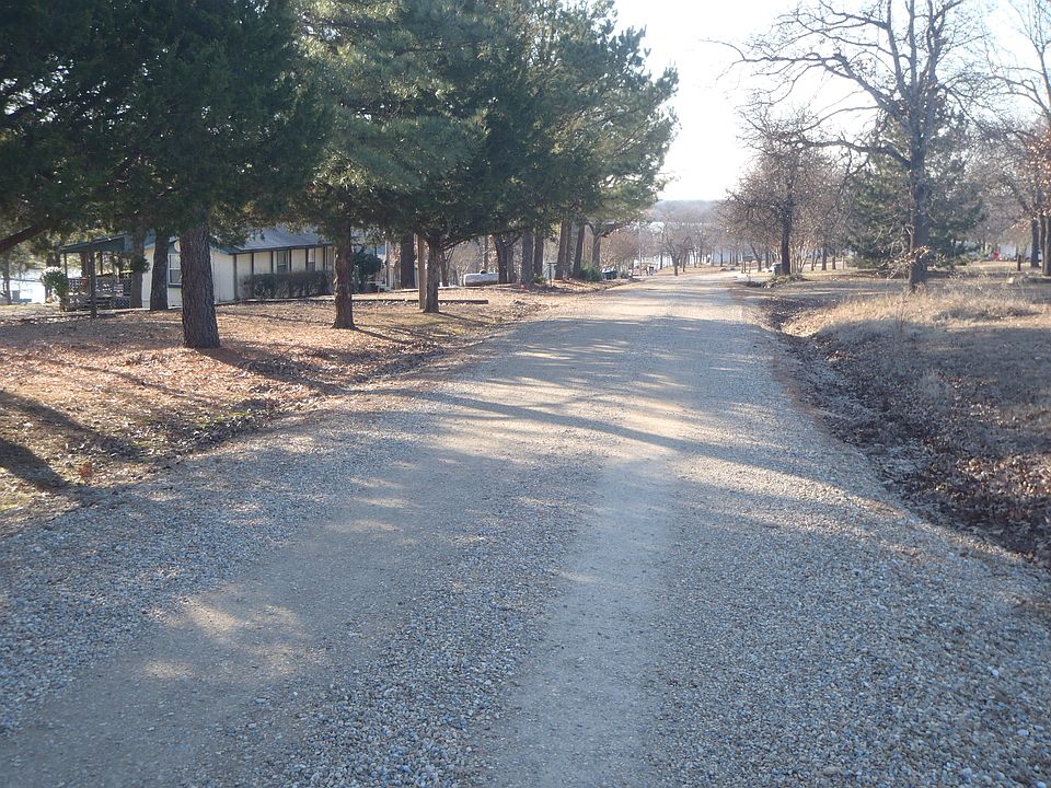 2nd image of 123 E 1160 Rd