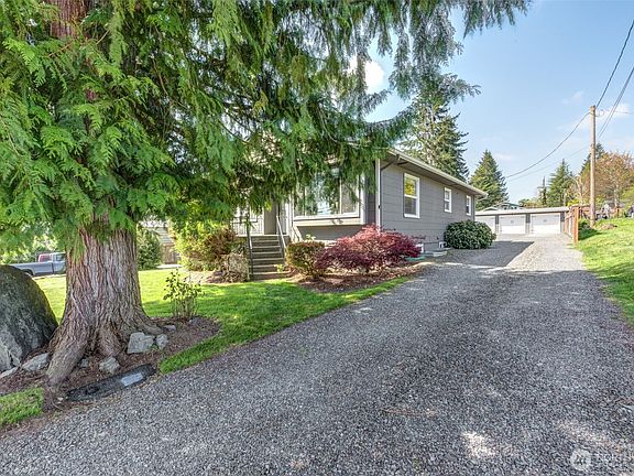 4th image of 2114 117th Avenue NE