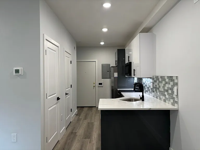 1027 W Dauphin St #3 — Photo 3