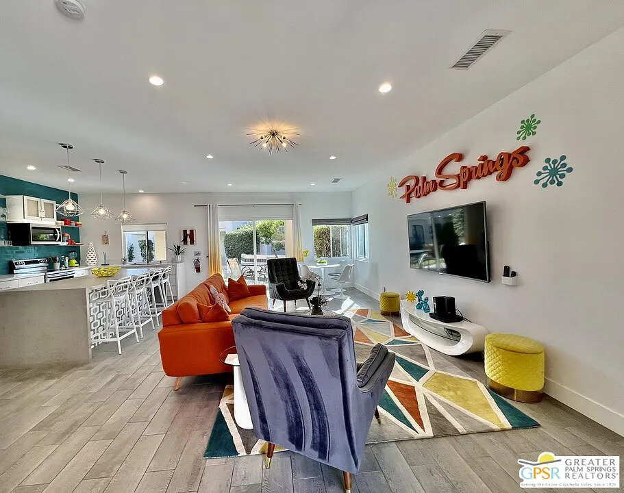 2 bed, 3.0 bath, 1177 sqft, $3,495 — Photo 3