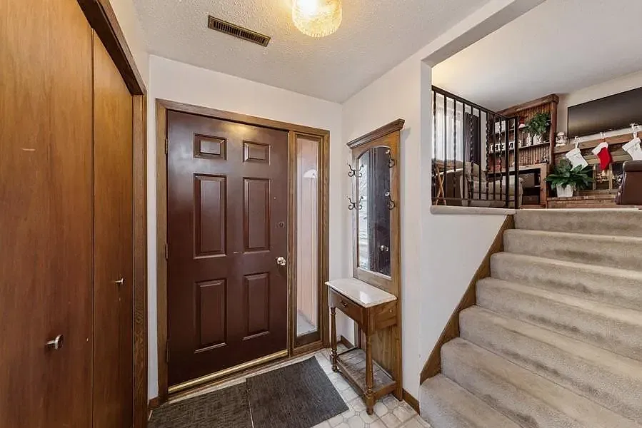 555 Egret Blvd NW