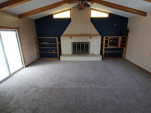 5th image of 1101 Miller St