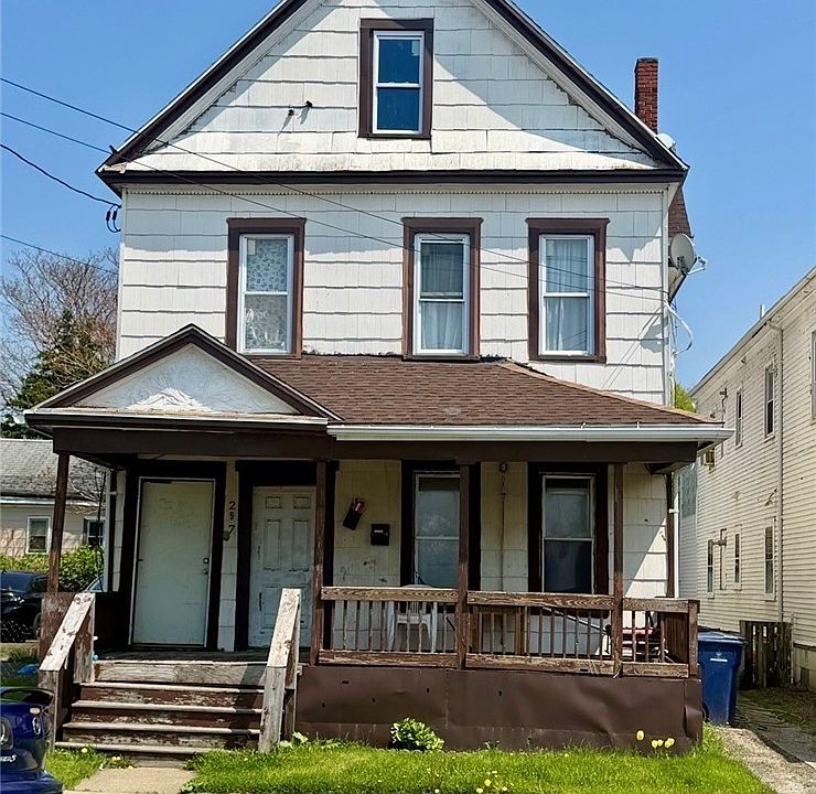 1st image of 297 Hamburg St