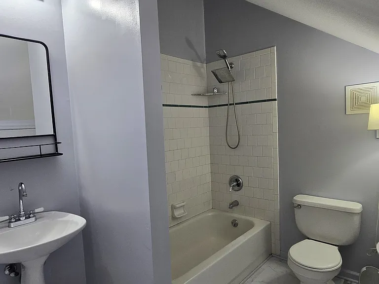 712 Stonewall St — Photo 50