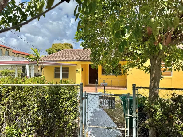 2395 SW 2nd St, Miami, FL 33135