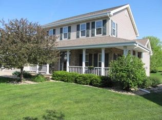 4301 Goldfinch Cir, Middleton, WI 53562