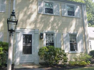 24 Colonial Vlg, Falmouth, ME 04105