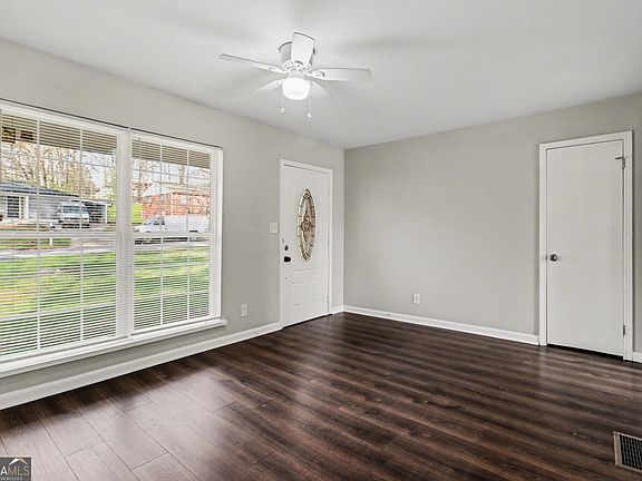 5th image of 6344 Westbury Rd