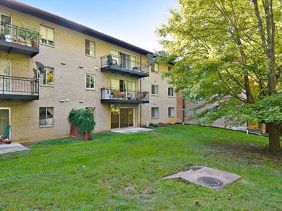 3rd image of 4108 Mangalore Dr APT 102
