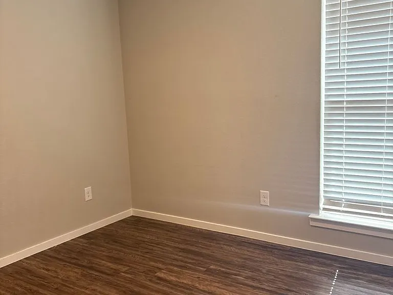 2125 Kirksey Ave — Photo 9