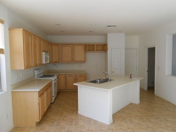 2nd image of 5431 Saint Bernard Ct