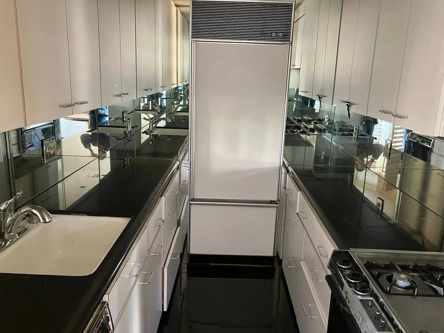 Studio, 550 sqft, $1,800 — Photo 4