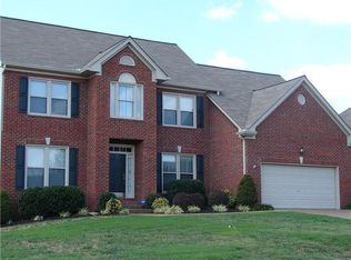 111 Stonehollow Way, Hendersonville, TN 37075