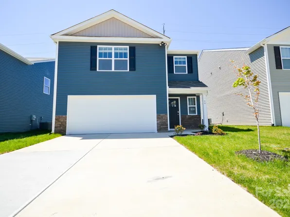 56 Providence Walk Dr, Hendersonville, NC 28792