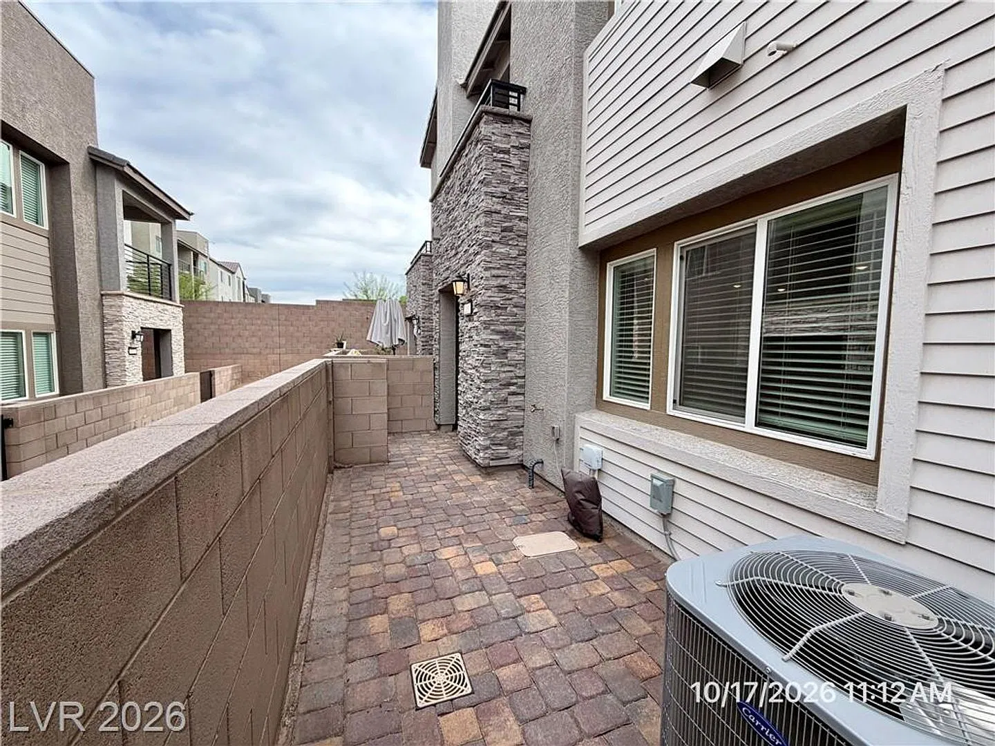 Stylish Cadence Townhome with Mountain Views & Private Balconies — Photo 4