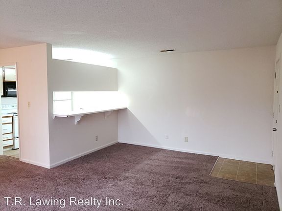 5th image of 9551 University Terrace Dr APT E