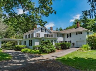 88 Main St, Essex, CT 06426