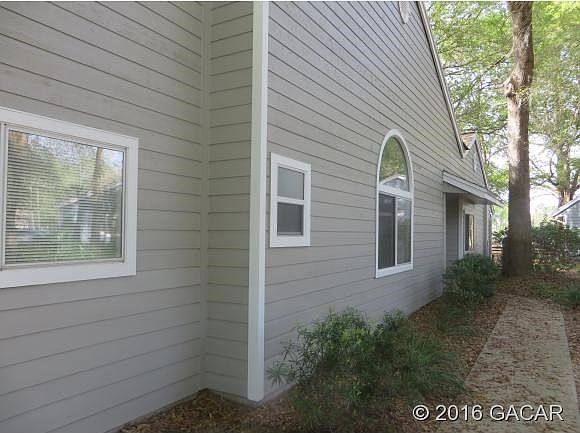 1st image of 836 NW 124th Dr