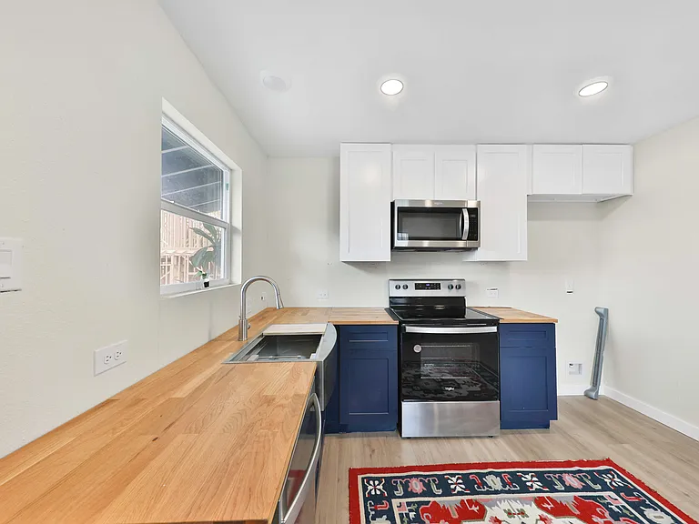 315 W Norwood Ct #1 — Photo 5