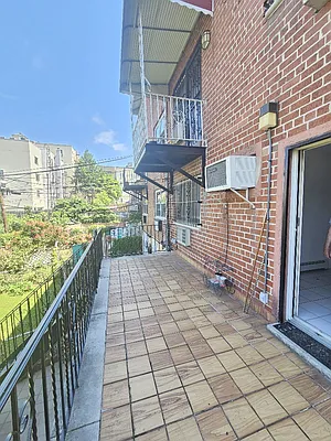 Rented by Aida Home Realty | media 27