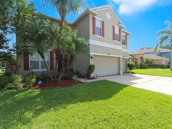 4th image of 634 Carey Way