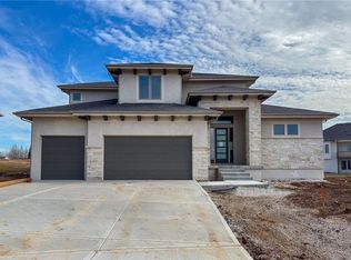 22017 W 99th Ter, Lenexa, KS 66220