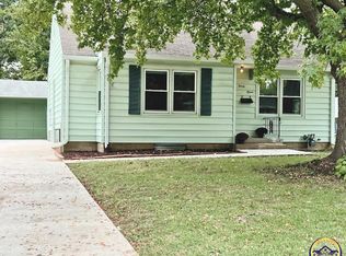 2015 SW High Ave, Topeka, KS 66604