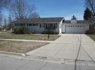 1212 N Harmony Dr, Janesville, WI 53545