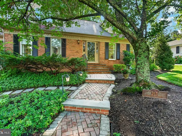 213 Greenock Dr, Wilmington, DE 19807
