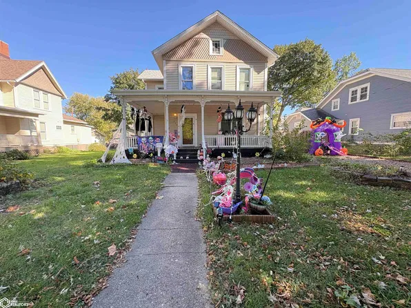 210 N 8th St, Oskaloosa, IA 52577