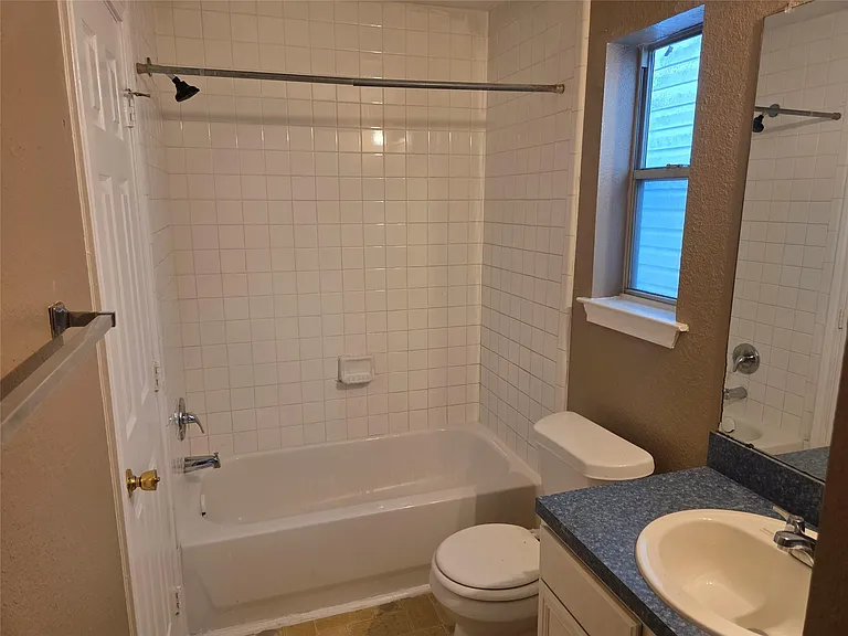 15515 Martineau St — Photo 14