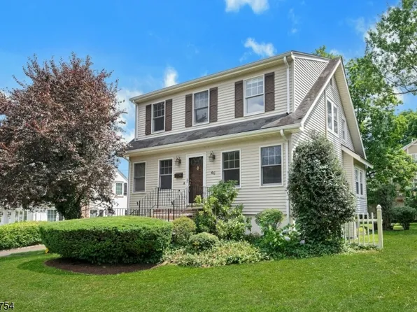 46 Locust Dr, Summit City, NJ 07901