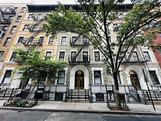 Rented by DeSimone Real Estate | media 17