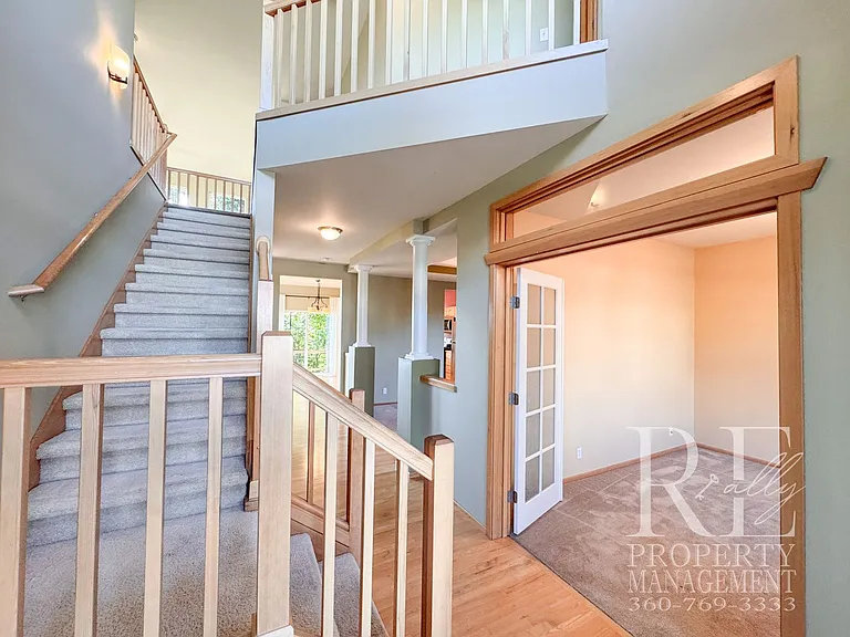 18128 Mount Walker Dr NE — Photo 2
