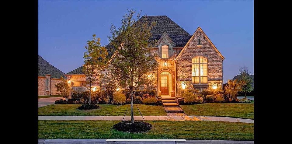 1st image of 4421 Woodbine Ln