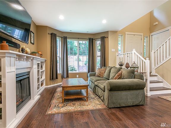 2nd image of 124 Polo Park Dr