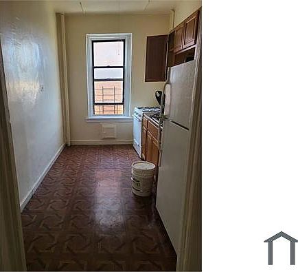3rd image of 2446 Lyvere St