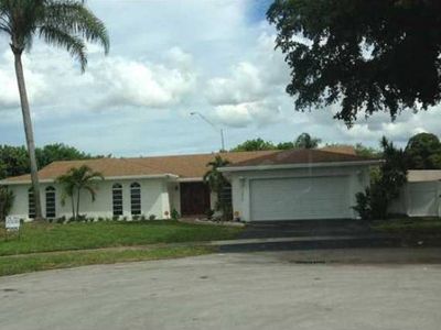 1660 NW 193rd St, Miami, FL, 33169