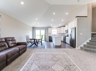 8028 188th St W, Lakeville, MN 55044