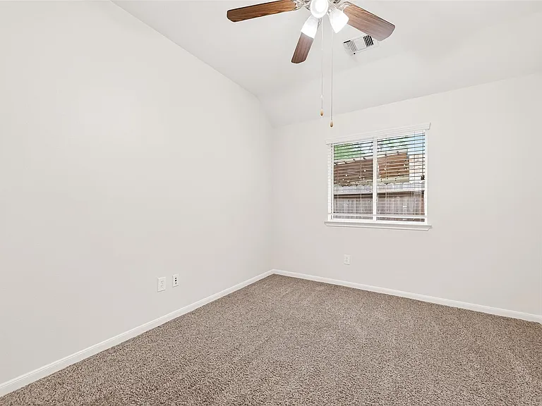 94 S Regan Mead Cir — Photo 38